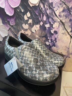 Spring Step Women’s Slip-On Mules — Silver Pattern